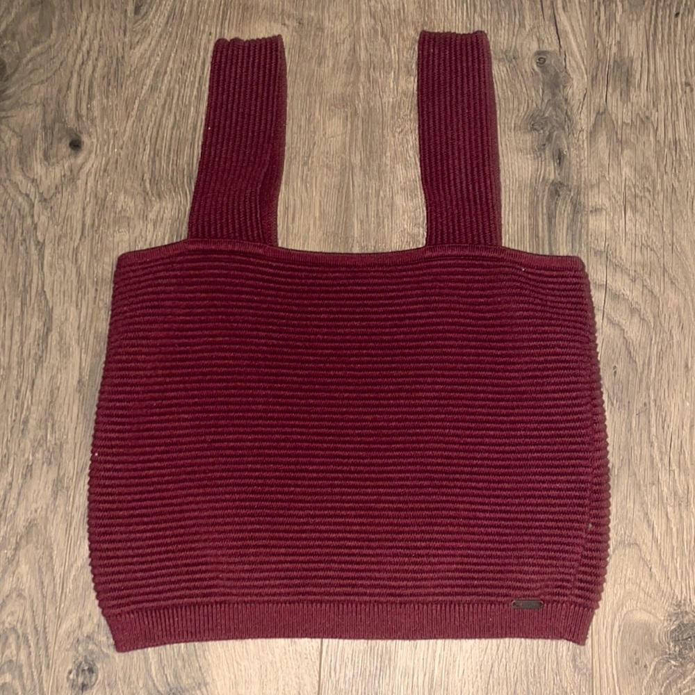 Hollister women’s cropped tank
